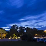 Hotel Nigloland 4*