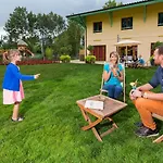 Hotel Nigloland 4*
