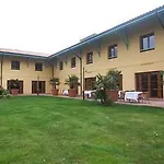 Hotel Nigloland 4*