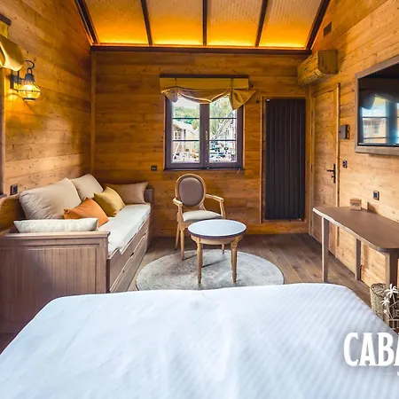 Szálloda Nigloland 4*